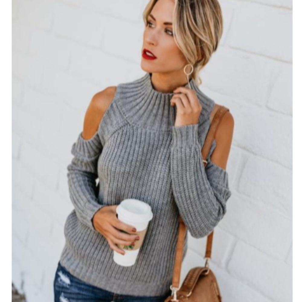 SARA LYNN Gray Cold Shoulder Turtleneck Sweater